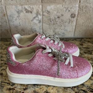 Steve Madden size 2Y Pink Glitter Rhinestone Accent Sneakers